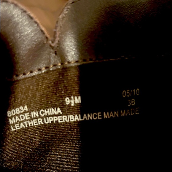 Clarks Brown Ankle Booties - Picture 4 of 5